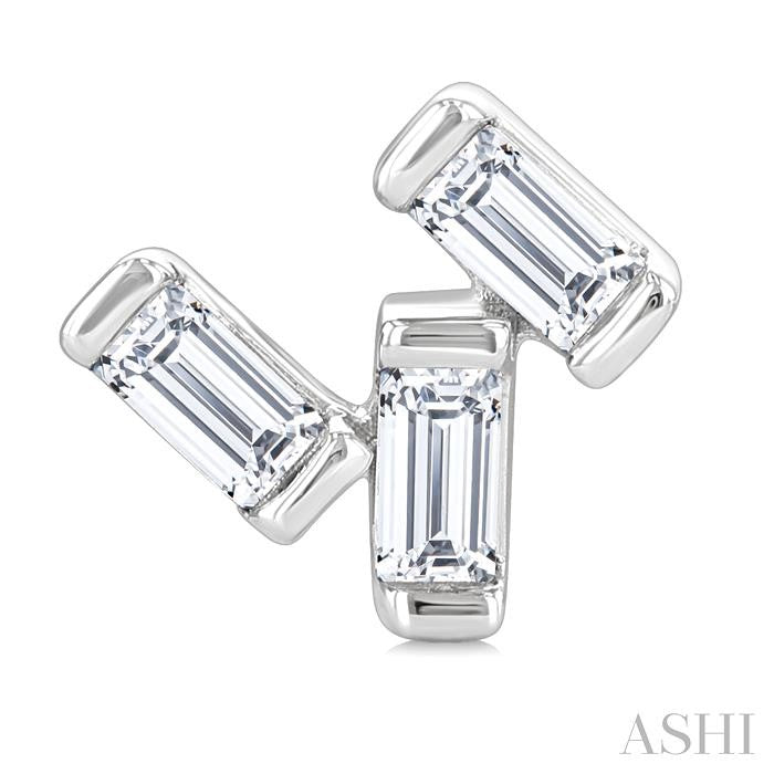 1/5 Ctw Baguette Diamond Petite Fashion Earrings in 10K White Gold
