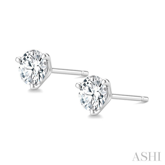 1 1/2 Ctw Round Cut Diamond Martini Stud Earrings in 14K White Gold
