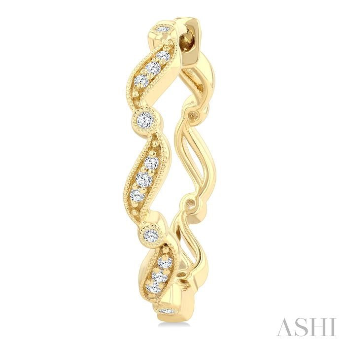 1/8 Ctw Wavy Pattern Round Cut Diamond Fashion Hoop Earrings in 10K Yellow Gold