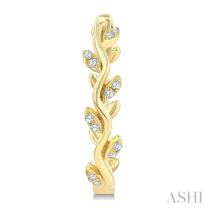 1/10 Ctw Round Cut Diamond Leaf Design Lightweight Hoop Earrings in 10K Yellow Gold