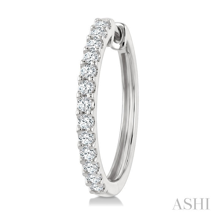 3/4 Ctw Round Cut Diamond Hoop Earrings in 14K White Gold