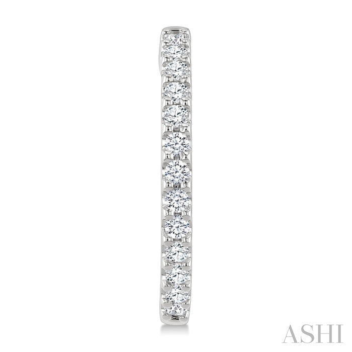1/2 Ctw Round Cut Diamond Hoop Earrings in 14K White Gold