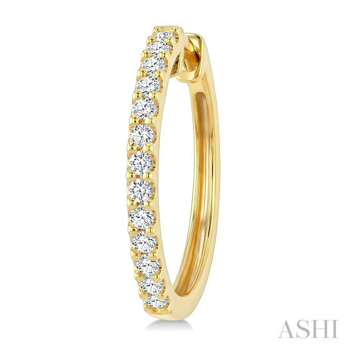 1/2 Ctw Round Cut Diamond Hoop Earrings in 14K Yellow Gold