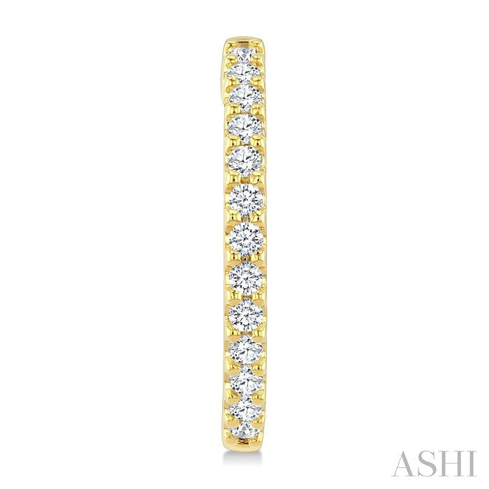 1/2 Ctw Round Cut Diamond Hoop Earrings in 14K Yellow Gold