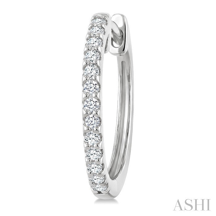 1/4 Ctw Round Cut Diamond Hoop Earrings in 14K White Gold