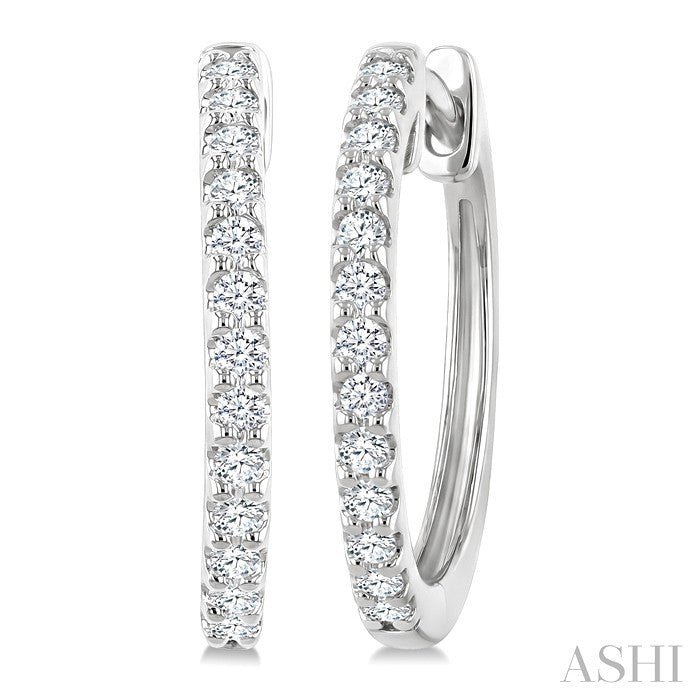 1/4 Ctw Round Cut Diamond Hoop Earrings in 14K White Gold