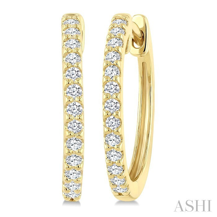 1/4 Ctw Round Cut Diamond Hoop Earrings in 14K Yellow Gold
