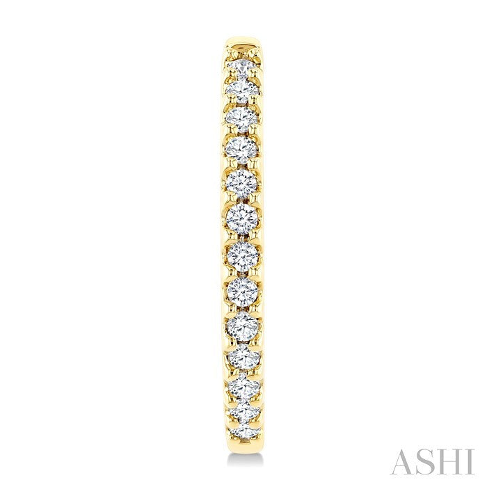 1/5 Ctw Round Cut Diamond Hoop Earrings in 10K Yellow Gold