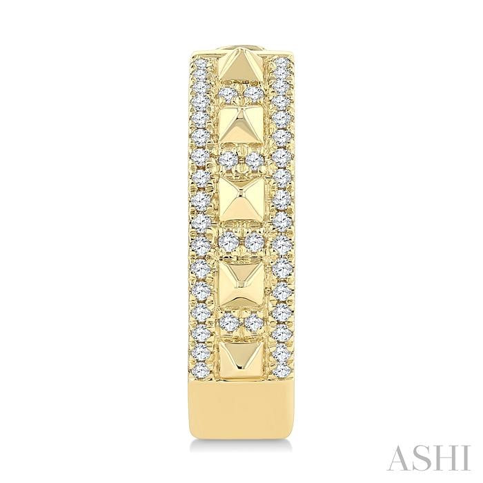 1/4 Ctw Bold Pyramid Accent Round Cut Diamond Fashion Hoop Earrings in 10K Yellow Gold