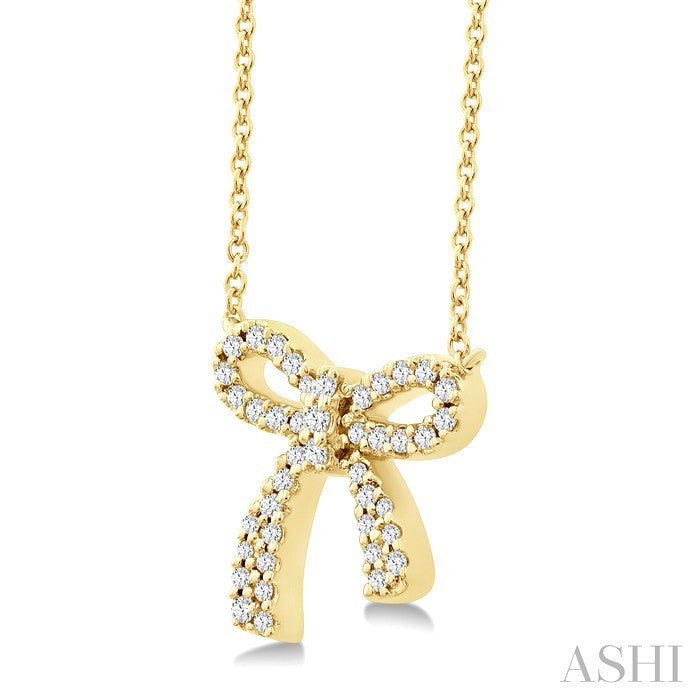 1/5 Ctw Bow Round Cut Diamond Petite Fashion Pendant With Chain in 10K Yellow Gold