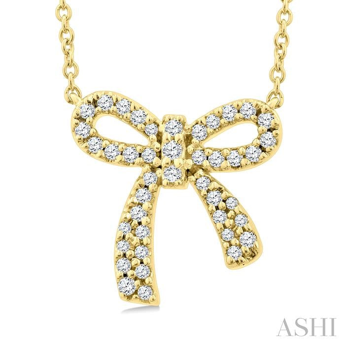 1/5 Ctw Bow Round Cut Diamond Petite Fashion Pendant With Chain in 10K Yellow Gold