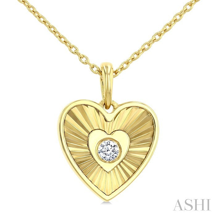 1/20 Ctw Round Cut Diamond Pirouette Fluted Texture Heart Fashion Pendant With Chain in 10K Yellow Gold