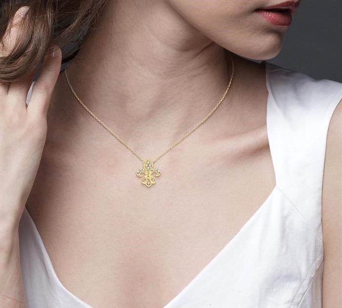 1/20 Ctw Fleur De Lis Round Cut Diamond Petite Fashion Pendant With Chain in 10K Yellow Gold
