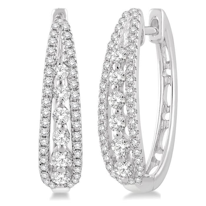 5/8 Ctw Round Cut Diamond Earrings in 14K White Gold