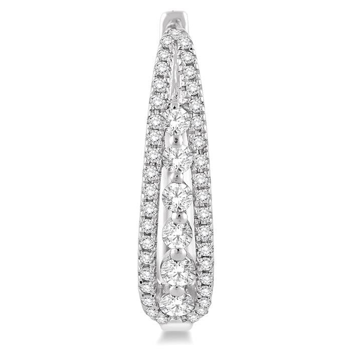 5/8 Ctw Round Cut Diamond Earrings in 14K White Gold