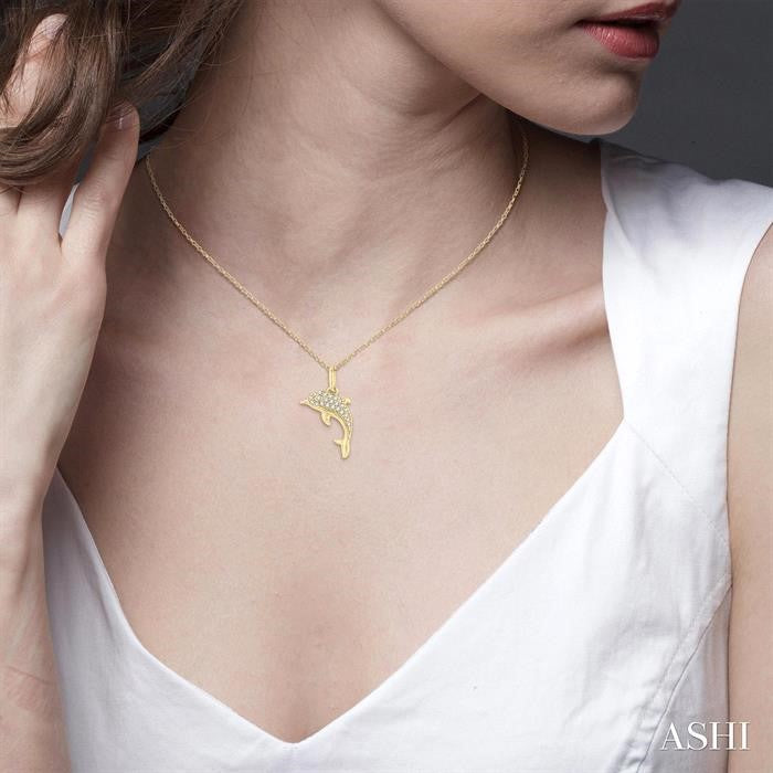 1/10 Ctw Petite Nautical Dolphin Round Cut Diamond Fashion Pendant With Chain in 10K Yellow Gold