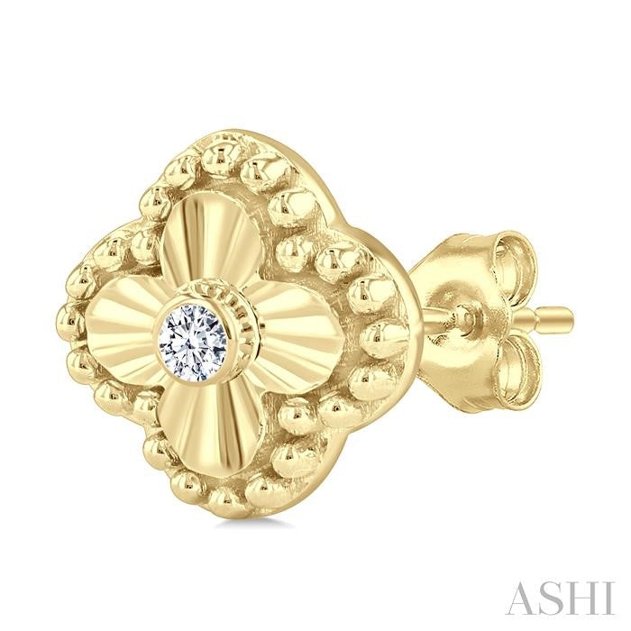 1/50 Ctw Fluted Texture Clover Bead Round Cut Diamond Bezel Set Fashion Earrings in 10K Yellow Gold