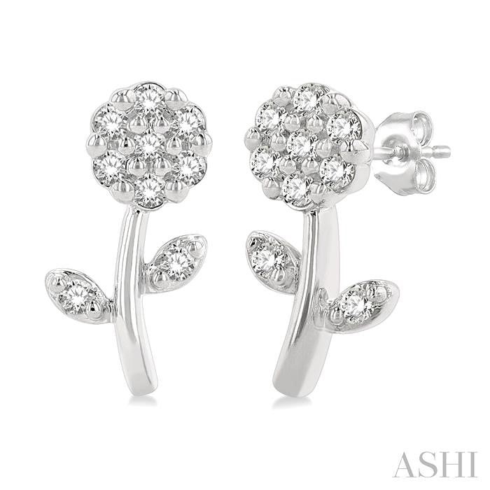 1/6 Ctw Petite Floral Round Cut Diamond Fashion Stud Earrings in 10K White Gold