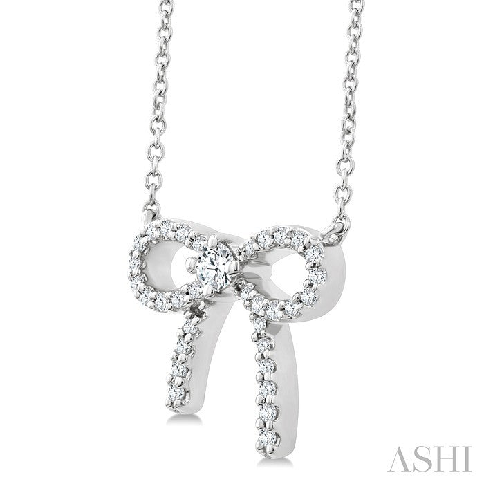 1/5 Ctw Bow Round Cut Diamond Petite Fashion Pendant With Chain in 10K White Gold
