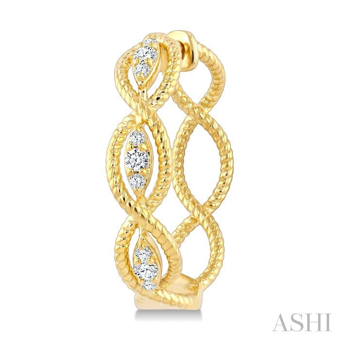 1/5 Ctw Round Cut Diamond Petite Swirl Pattern Fashion Huggie Earrings in 10K Yellow Gold