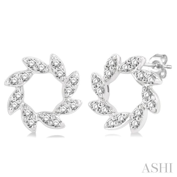 1/10 Ctw Floral Petite Round Cut Diamond Fashion Stud Earrings in 10K White Gold