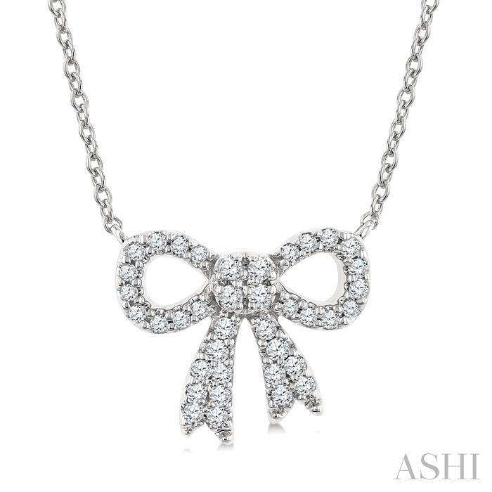 1/5 Ctw Bow Round Cut Diamond Petite Fashion Pendant With Chain in 10K White Gold