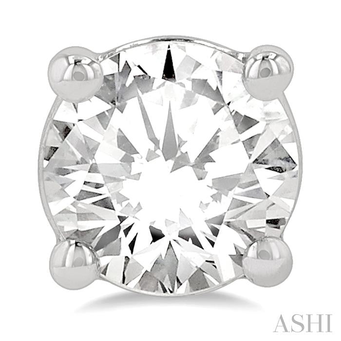 1 1/2 Ctw Round Cut Diamond Stud Earrings in 14K White Gold