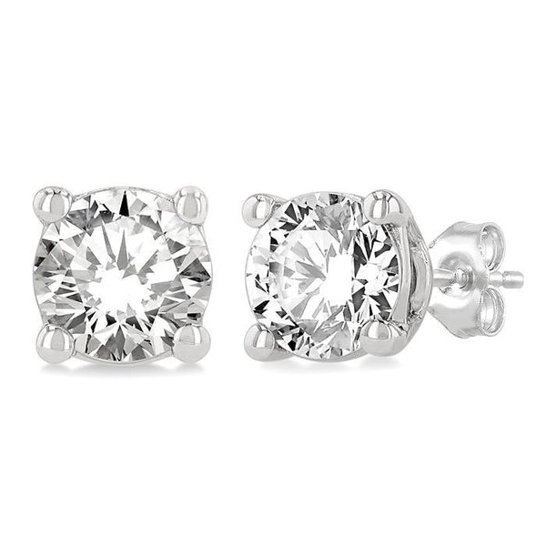 3/4 Ctw Round Cut Diamond Stud Earrings in 14K White Gold