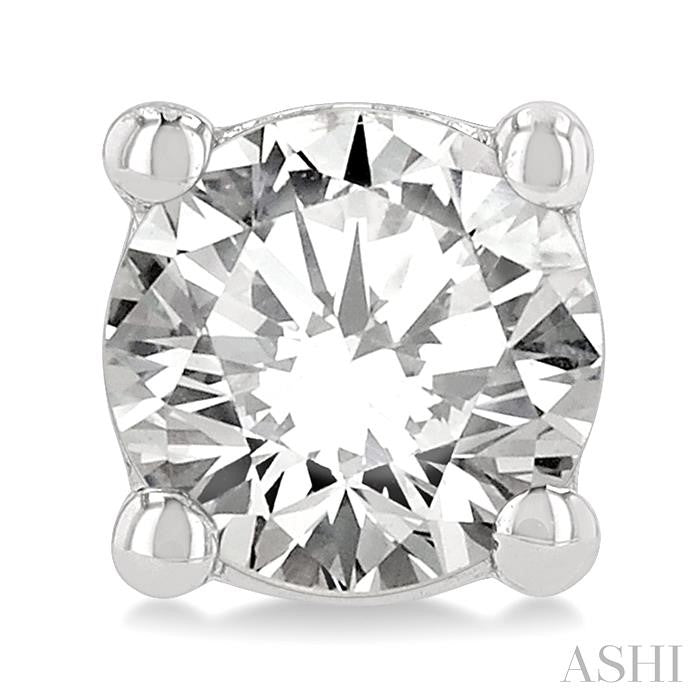 3/4 Ctw Round Cut Diamond Stud Earrings in 14K White Gold
