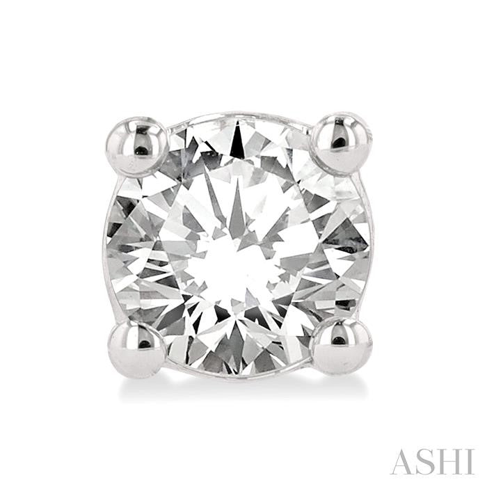 5/8 Ctw Round Cut Diamond Stud Earrings in 14K White Gold