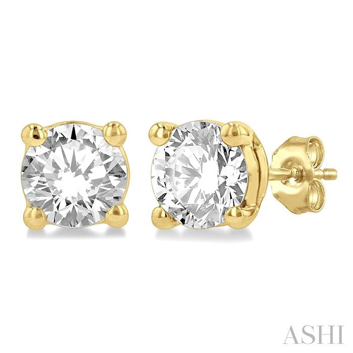 1/2 Ctw Round Cut Diamond Stud Earrings in 14K Yellow Gold