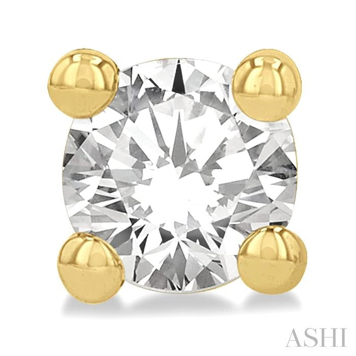 1/10 Ctw Round Cut Diamond Stud Earrings in 14K Yellow Gold