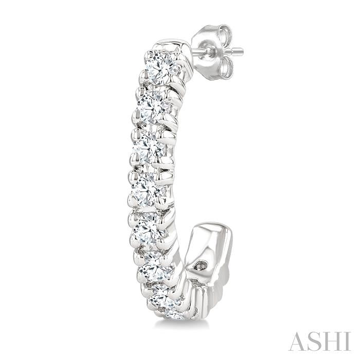 1/4 Ctw Petite Round Cut Diamond Fashion Half Hoop Earrings in 10K White Gold