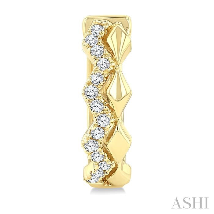 1/10 Ctw Round Cut Diamond Geometric Petite Huggie Earrings in 10K Yellow Gold