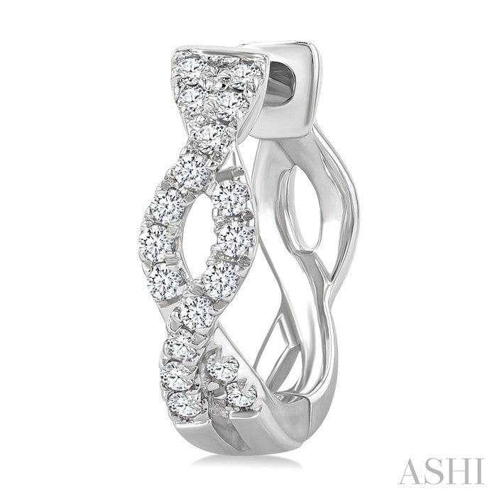 1/6 Ctw Entwined Round Cut Diamond Huggie Petite Earrings in 10K White Gold