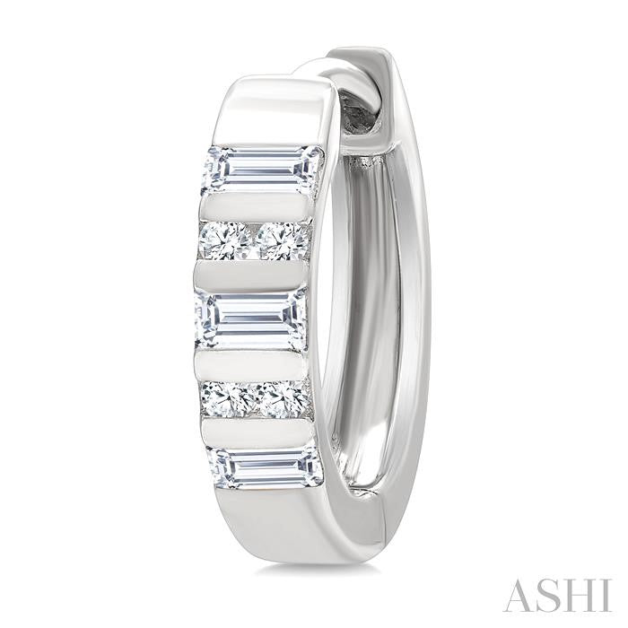 1/4 Ctw Ribbed Baguette and Round Cut Diamond Huggie Petite Earrings in 10K White Gold