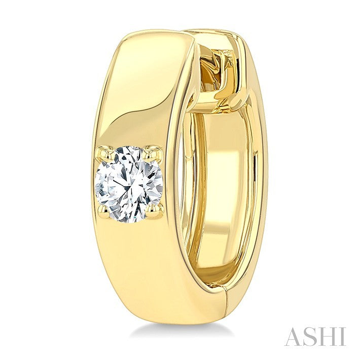 1/6 Ctw Round Shape Diamond Petite Huggie Earrings in 10K Yellow Gold