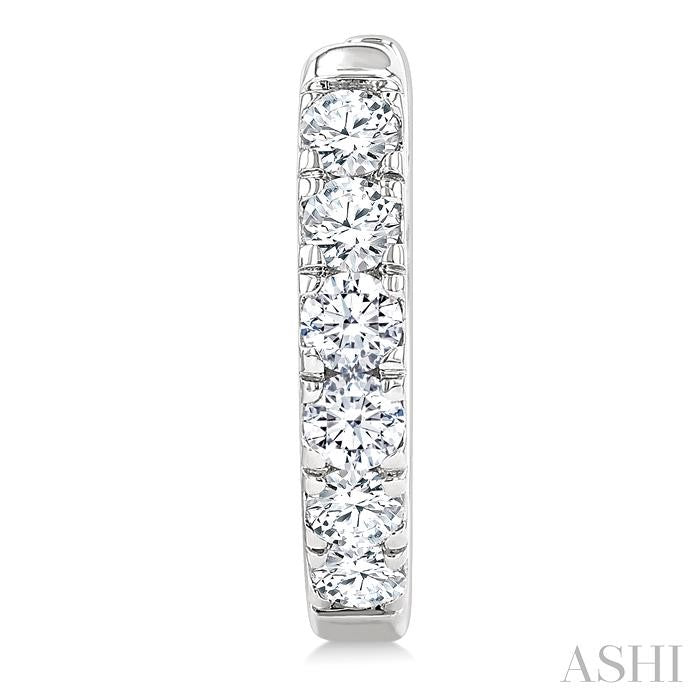 1/2 Ctw Round Cut Diamond Hoop Earrings in 14K White Gold
