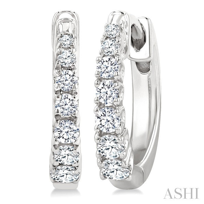 1/4 Ctw Graduated Round Cut Diamond Fashion Huggies in 14K White Gold