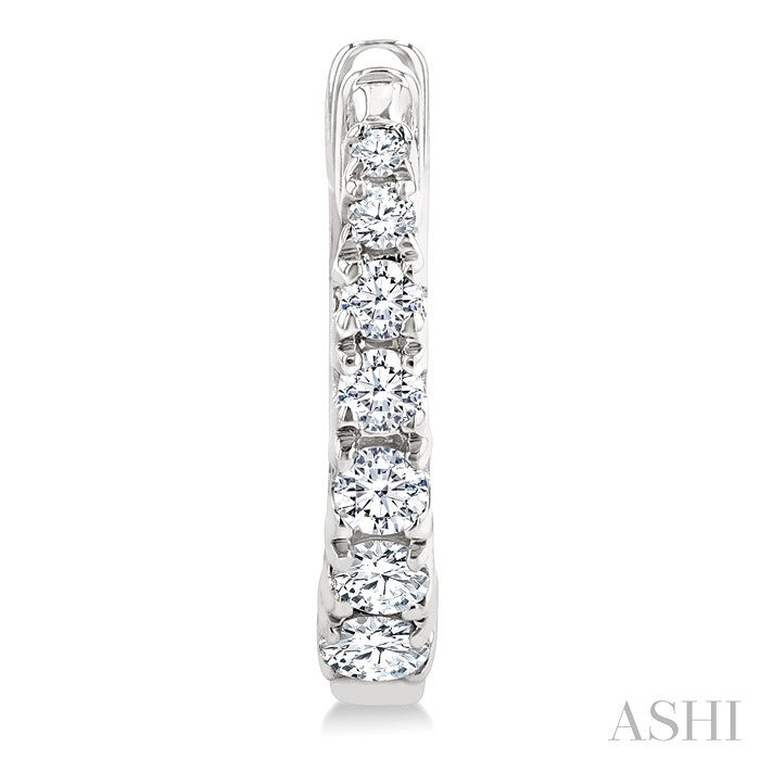 1/4 Ctw Graduated Round Cut Diamond Fashion Huggies in 14K White Gold