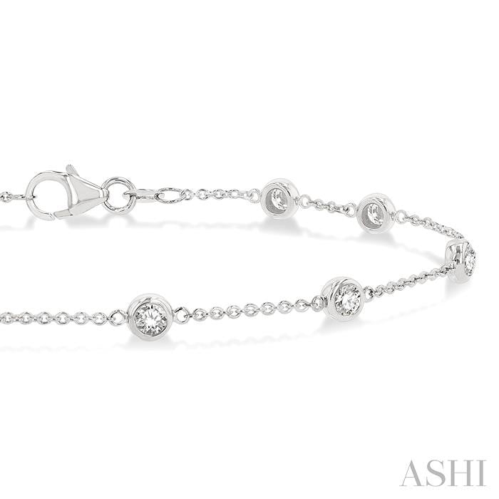 3/4 Ctw Circular Mount Round Cut Diamond Station Bracelet in 14K White Gold