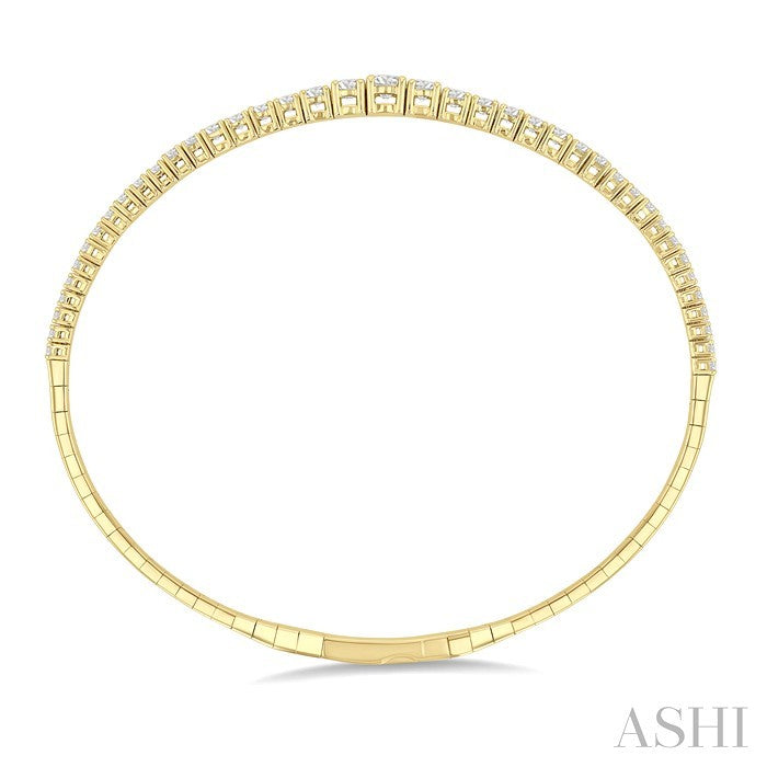 2 Ctw Round Cut Diamond Halfway Graduated Flex Bangle in 14K Yellow Gold