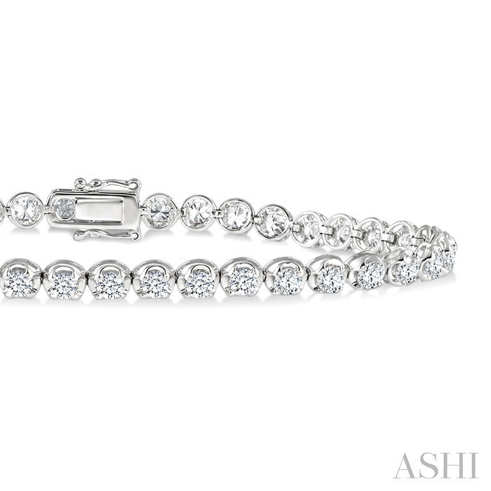 4 Ctw Round Cut Diamond Illusion Tennis Bracelet in 14K White Gold