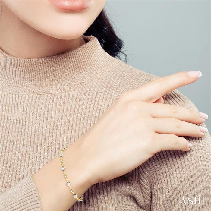 1 Ctw Shine Bright Round Cut Diamond Bar Bracelet in 14K Yellow and White Gold