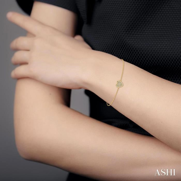 1/8 Ctw Petite Heart Round Cut Diamond Fashion Bracelet in 10K Yellow Gold