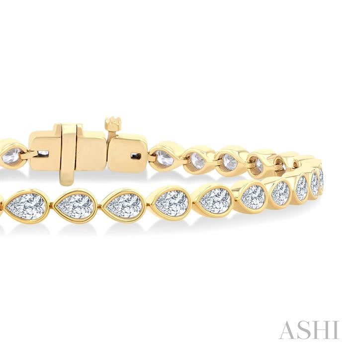 Calla Noble Aura Pear Shape East West Bezel Set Diamond Tennis Bracelet