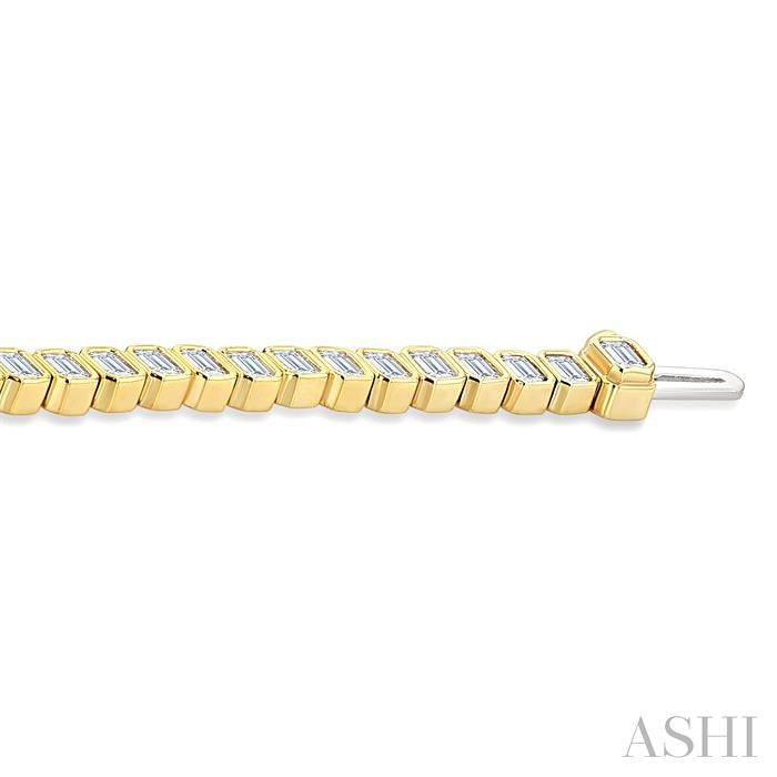 5 1/2 Ctw North-South Bezel Set Emerald Cut Diamond Tennis Bracelet in 14K Yellow Gold