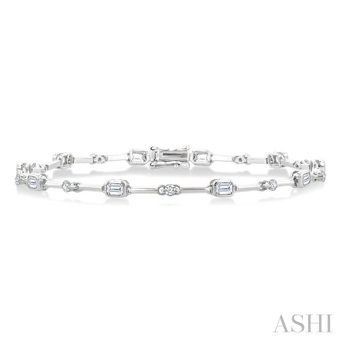 1 1/3 Ctw Bezel Set Emerald and Round Cut Diamond Bar Link Bracelet in 14K White Gold