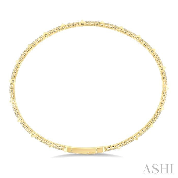 5/8 Ctw Full-Way Square & Pyramid Motif Round Cut Diamond Flex Bangle in 14K Yellow Gold