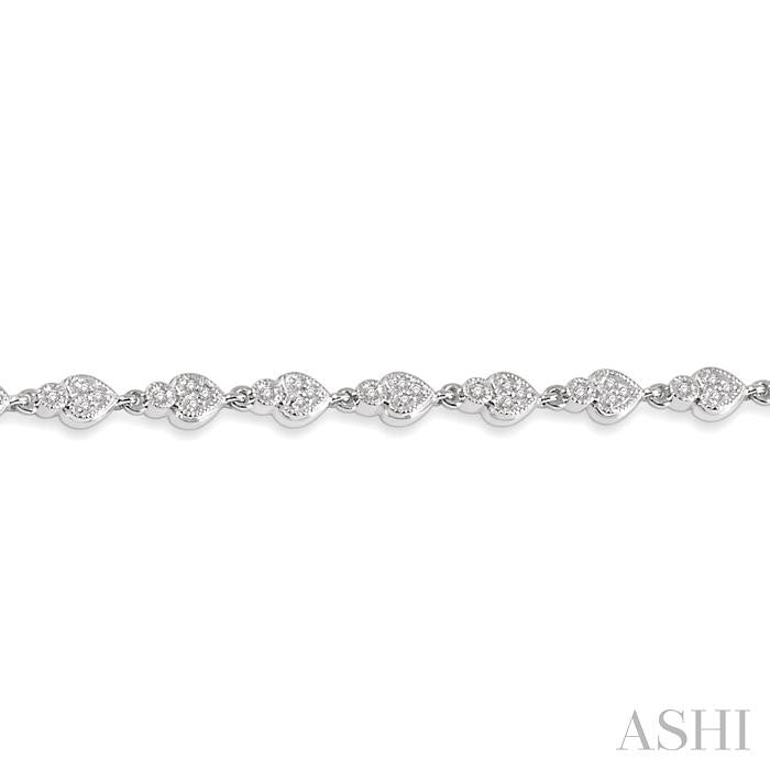 1/3 Ctw Heart Charm Round Cut Diamond Link Bracelet in 10K White Gold
